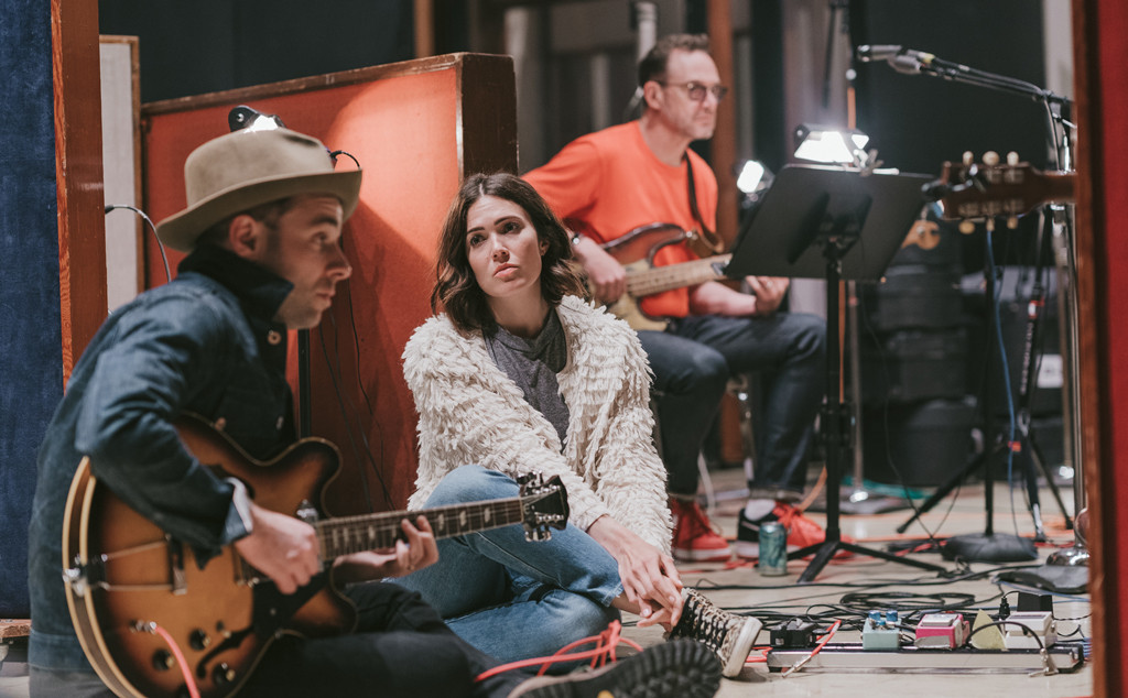 Mandy Moore Teases New Music With Husband Taylor Goldsmith Listen E Online Au